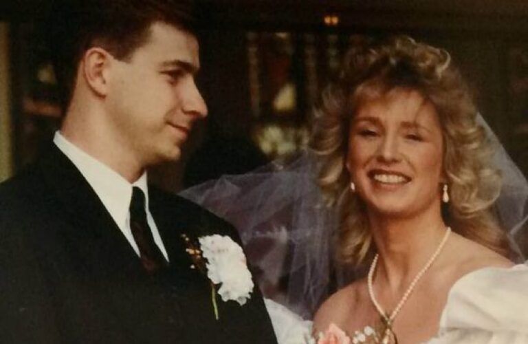 Steve and Maria on their wedding day, 21 years ago. Credit: Daily Express.