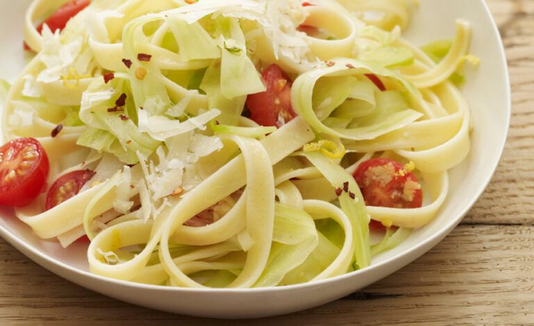 Broccoli-Ribbon Fettuccine with Parmesan