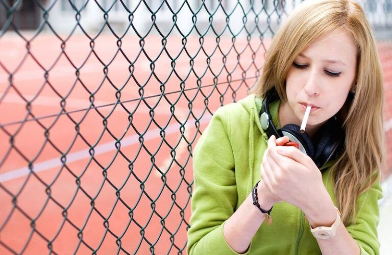 How to guide your teen daughter away from smoking. Photo from 123RF(r).