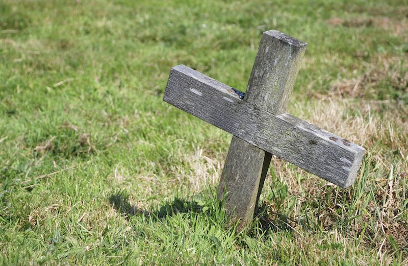 A lone wooden cross. Photo by Sarah Doow, Thinkstock.