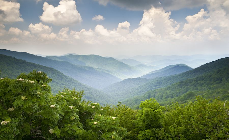 A mountain scene. Photo: Thinkstock.