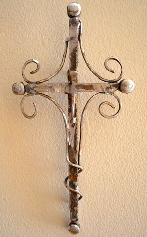 Guideposts: A cross sculpture by Catherine Partain Shamblin