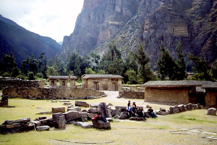 Taking a break at Ollantaytambo