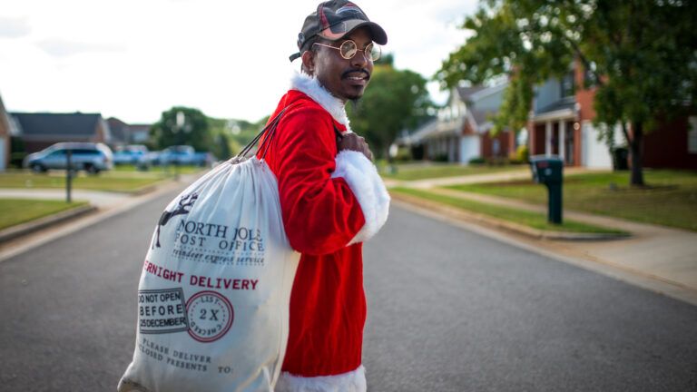 Rodney Smith Jr. brings Christmas cheer to the homeless