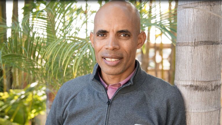 Champion marathon runner Meb Keflezighi