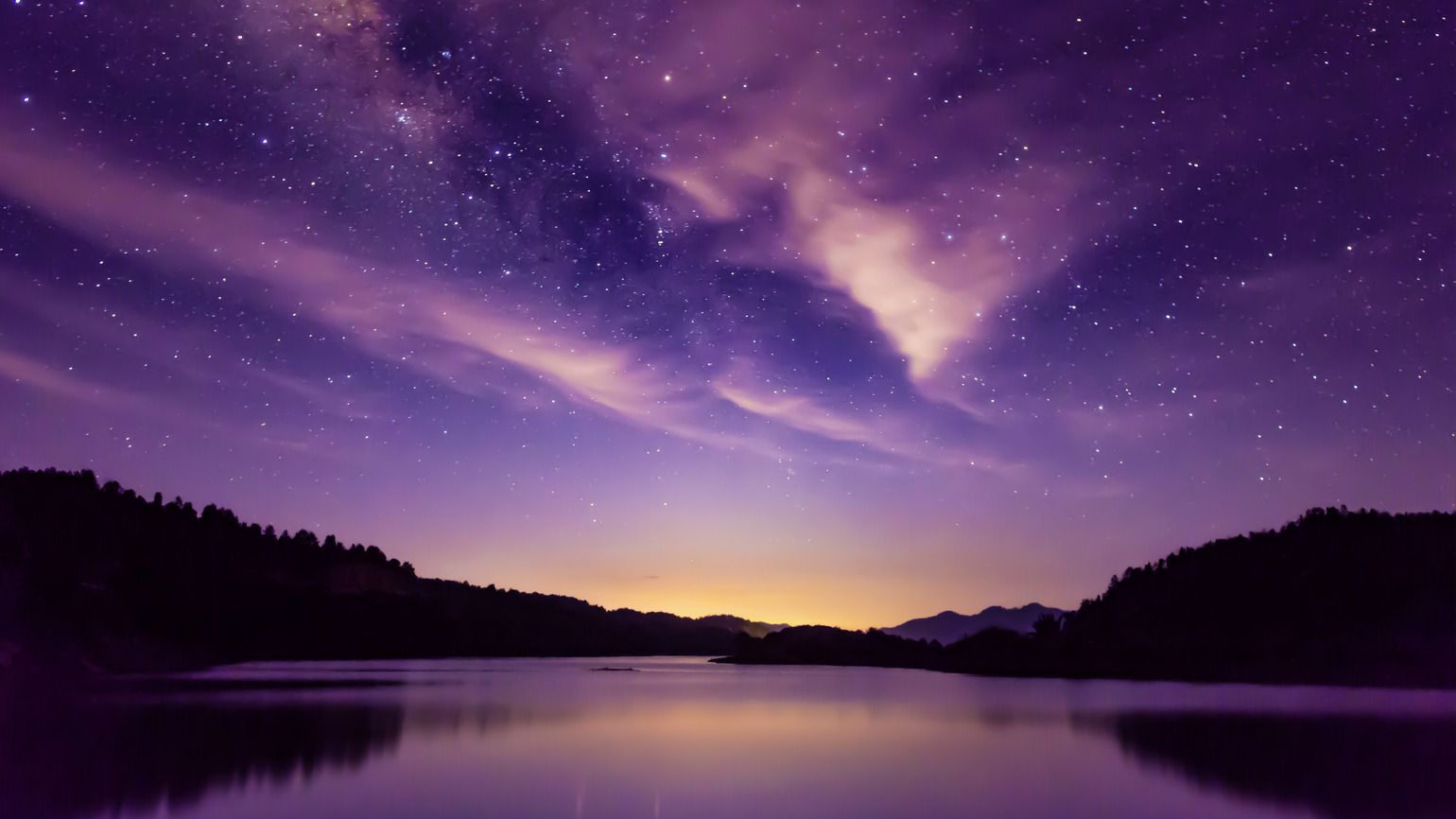 Milky way and Starry sky scene (Getty Images)