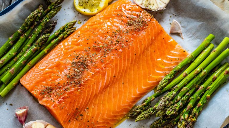 Salmon and asparagus